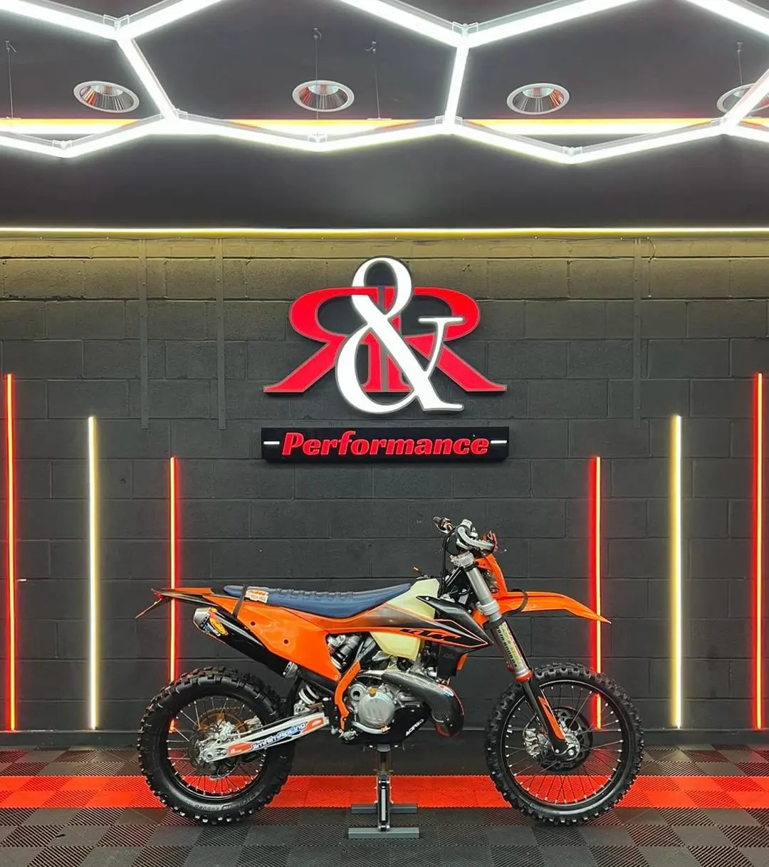 2020 KTM EXC 250 TPI Enduro 12V (1)