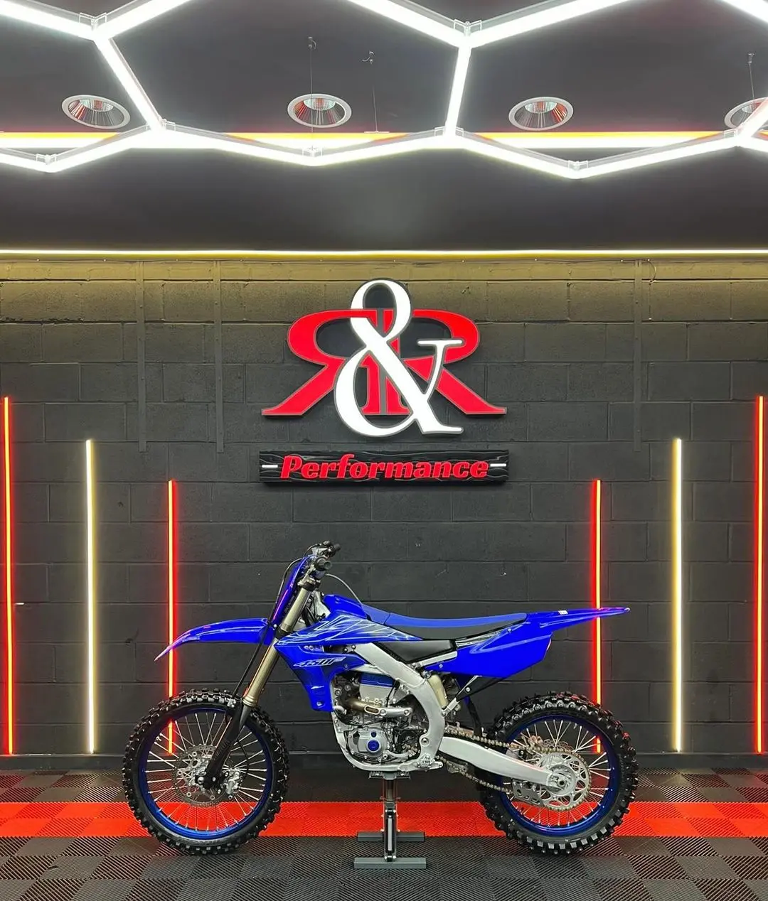 2022 Yamaha YZ450F Motocross 12V (2)