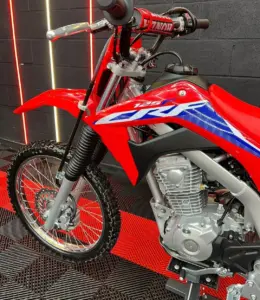 2023 Honda CRF 125 F Motocross 12V (10)