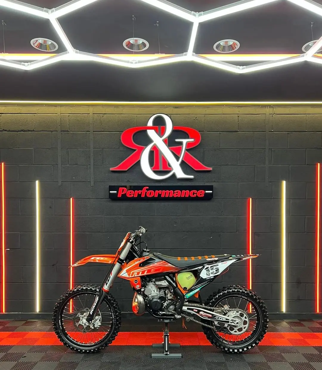 Orange 2021 KTM SX 250 Motocross 12V (2)