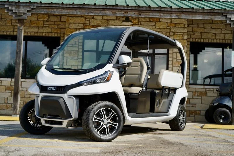 2024 CLUB CAR CRU 6 Passenger Electric LSV