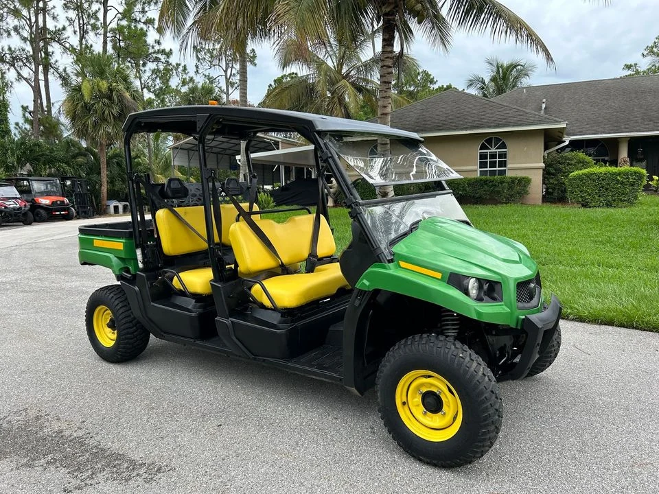 2020 John Deere Gator XUV560E Utility Cart