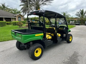 2020 John Deere Gator XUV560E Utility Cart1