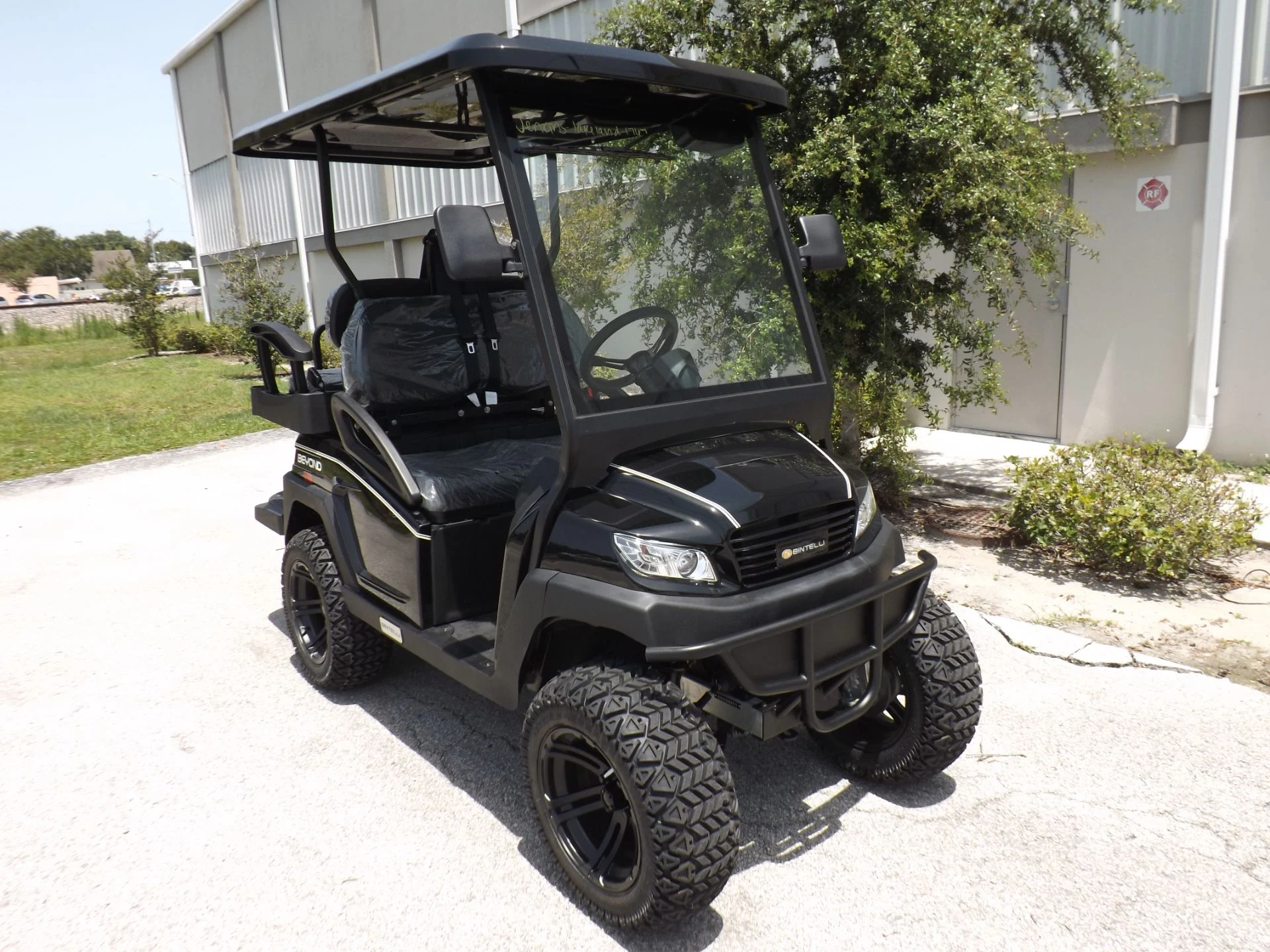 2022 Bintelli BEYOND 4P Lifted Golf Cart