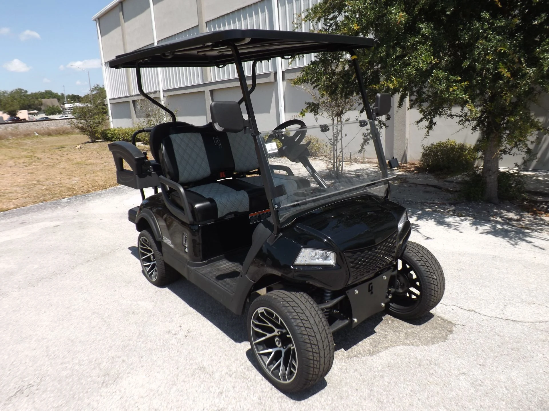 2024 HONOR LSV 2+2 G1 Lifted Lithium Golf Cart